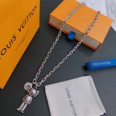 Louis Vuitton Necklaces